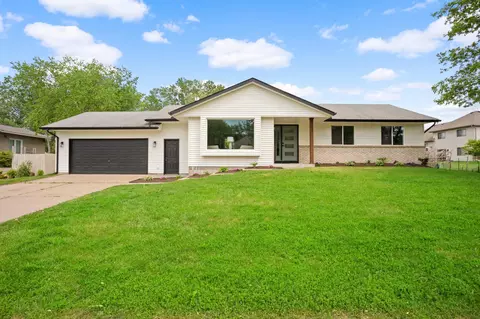 1177 Granada Ave N, Oakdale, MN 55128