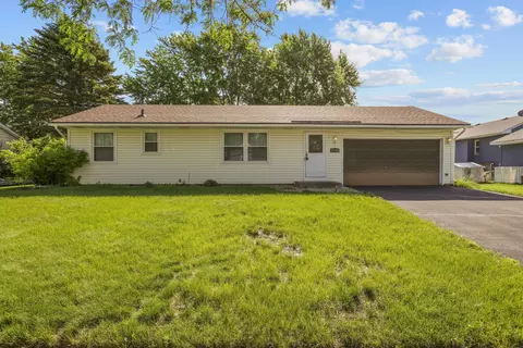 15500 Dresden Trl, Apple Valley, MN 55124