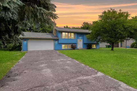 743 95th Ln NE, Blaine, MN 55434