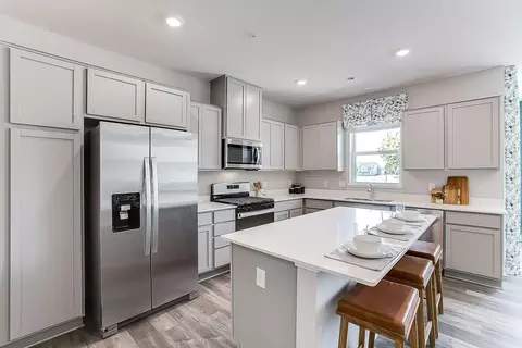 13765 Kaylemore Trl, Rosemount, MN 55068