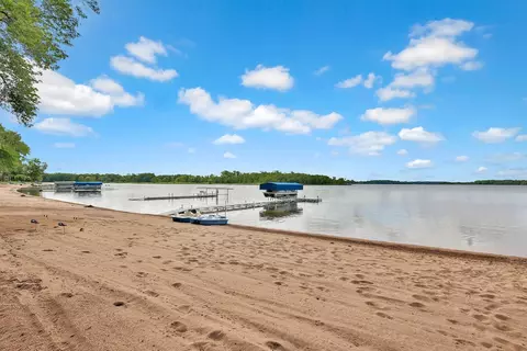 11325 Interlachen Rd, Chisago City, MN 55013