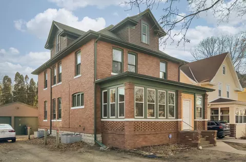 1594 Hague Ave, Saint Paul, MN 55104