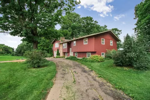 13566 Lexington Rd, Montgomery, MN 56069