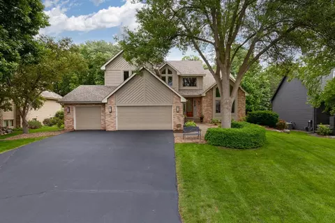 11049 Bluestem Ln, Eden Prairie, MN 55347