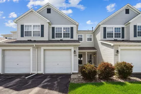 704 Cobblestone Way, Shakopee, MN 55379