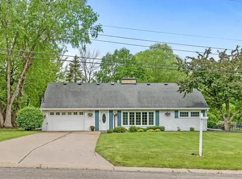 5595 Annette Ave, Inver Grove Heights, MN 55077