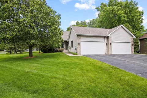 10624 Sherman Dr, Eden Prairie, MN 55347