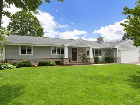 7105 Cornelia Dr, Edina, MN 55435