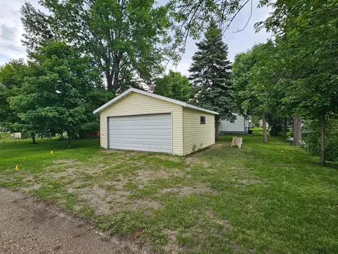 105 E 9th St, Morris, MN 56267 photo 26