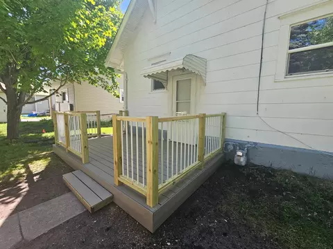 105 E 9th St, Morris, MN 56267 photo 2