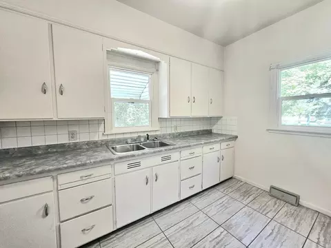 105 E 9th St, Morris, MN 56267 photo 12