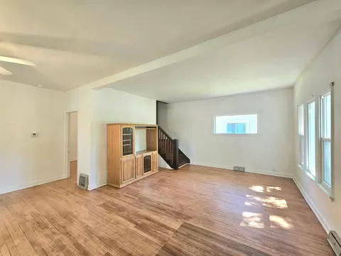 105 E 9th St, Morris, MN 56267 photo 7