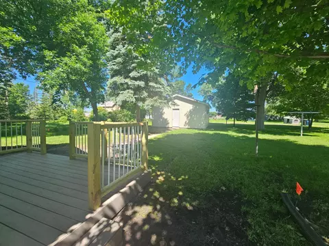105 E 9th St, Morris, MN 56267 photo 3