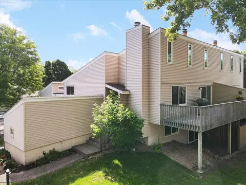 5606 W Bavarian Pass, Fridley, MN 55432