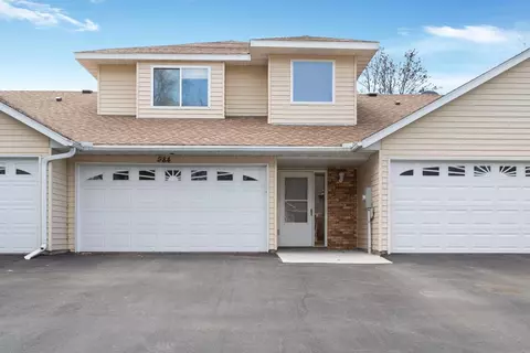 984 16th Ave SE, Forest Lake, MN 55025