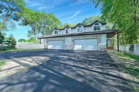 110 Mississippi Pl NE, Fridley, MN 55432