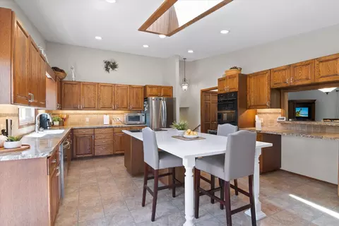13904 Exley Way, Apple Valley, MN 55124