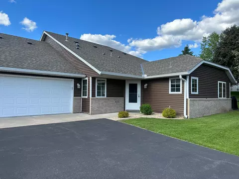 6225 Creekview Ln N, Brooklyn Park, MN 55443