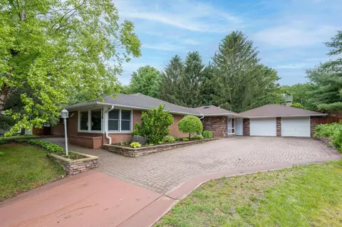 716 N 8th St, Saint Peter, MN 56082
