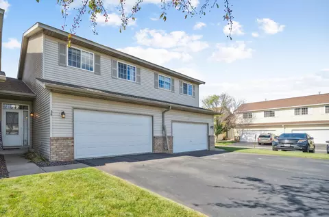 38 Pine Pl, Farmington, MN 55024