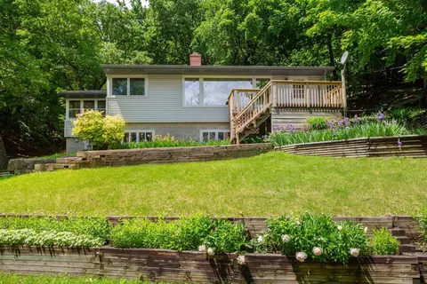 46828 381st Ave, Saint Peter, MN 56082