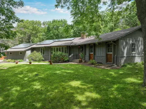 12816 Denmark Ave, Apple Valley, MN 55124
