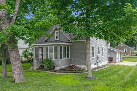 401 2nd St NW, Stewartville, MN 55976