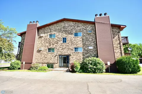 1102 S 23rd St S #D03, Fargo, ND 58103