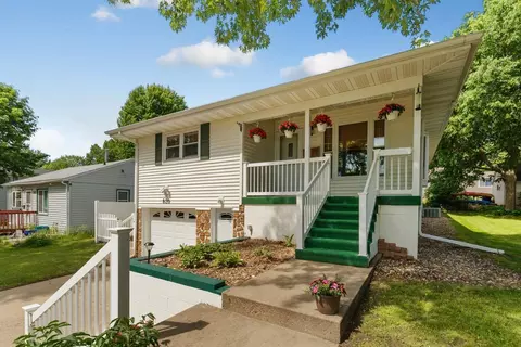 820 N 5th St, Saint Peter, MN 56082 photo 2