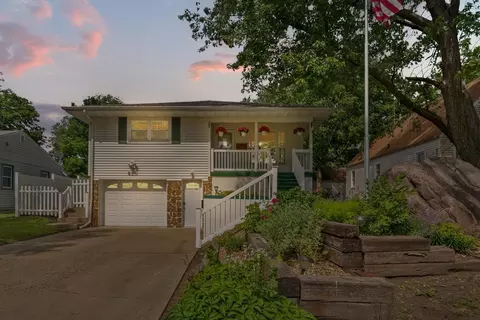 820 N 5th St, Saint Peter, MN 56082 photo 4