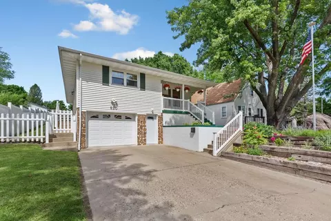 820 N 5th St, Saint Peter, MN 56082 photo 3