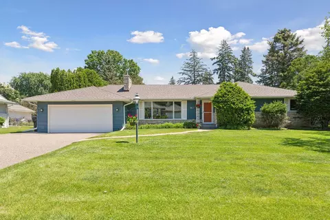 1110 Saint Dennis Ct, Saint Paul, MN 55116