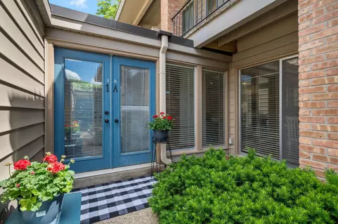 6324 Barrie Rd #1A, Edina, MN 55435