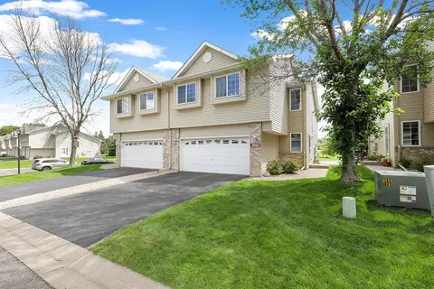 4993 132nd St N, Hugo, MN 55038