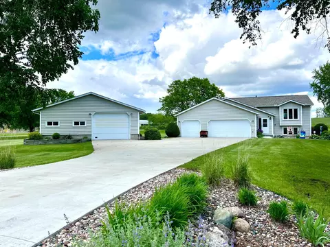 700 Treetop Ln SW, Oronoco, MN 55960