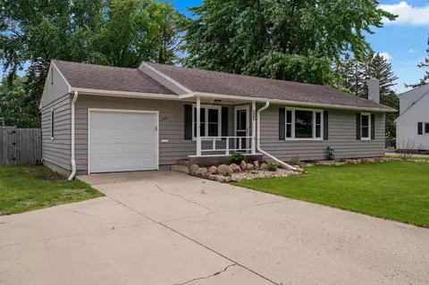 577 South St, Owatonna, MN 55060