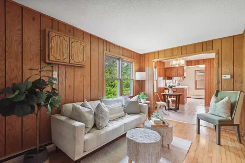 1960 3rd St, White Bear Lake, MN 55110