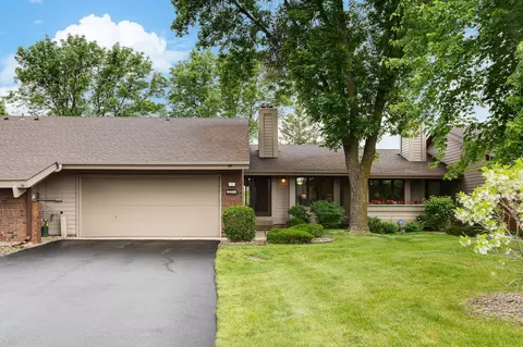 9408 Woodbridge Rd, Bloomington, MN 55438