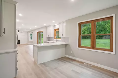 4481 N Mallard Trl, Eagan, MN 55122 photo 9