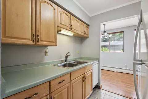 2333 Unity Ave N, Golden Valley, MN 55422