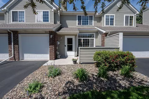 8854 Branson Dr #22, Inver Grove Heights, MN 55076