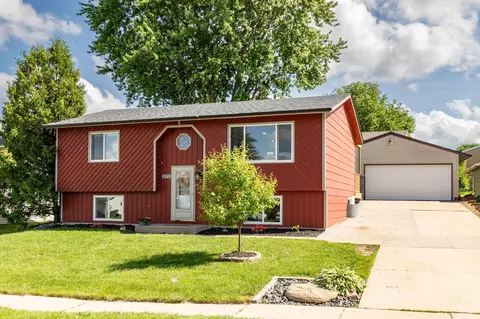 3572 8 12 St NW, Rochester, MN 55901