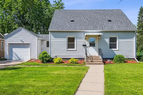 250 W Douglas St, South Saint Paul, MN 55075