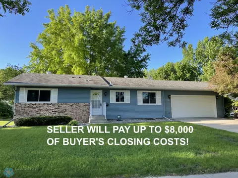 3013 14th Ave S, Moorhead, MN 56560