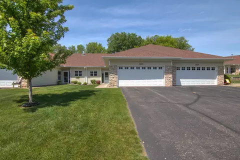 2225 Foxglove Way, Hudson, WI 54016