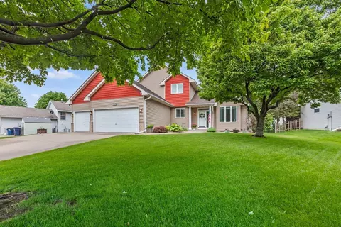 17463 Goodland Path, Lakeville, MN 55044