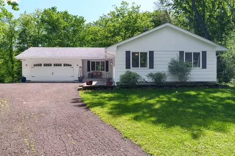 4580 Oak Pond Rd, Eagan, MN 55123