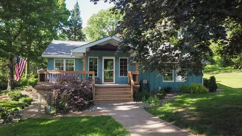 1957 Manning Trl N, Lake Elmo, MN 55042
