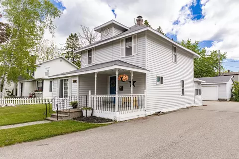 318 7th St, Cloquet, MN 55720
