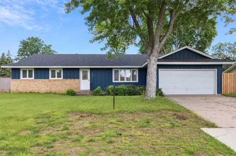 1043 Ramsdell Dr, Apple Valley, MN 55124